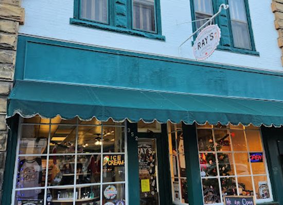 virginia/roanoke-valley/shop/ray-s-sweet-shoppe-and-poutinerie