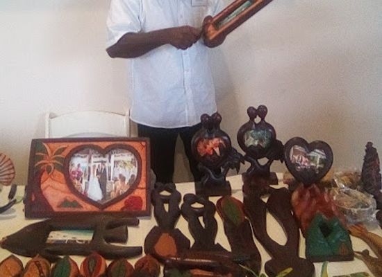 saint-lucia/dauphin/shop/r-n-r-divine-hands