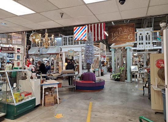 oklahoma/frontier-country/shop/rink-gallery-a-vintage-marketplace