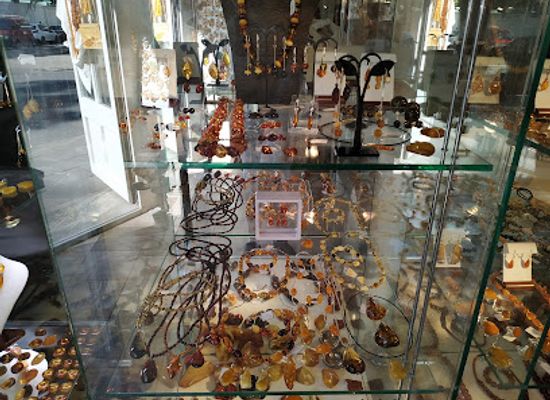 lithuania/vilnius/shop/altra-amber