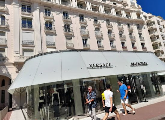 france/cannes/shop/balenciaga
