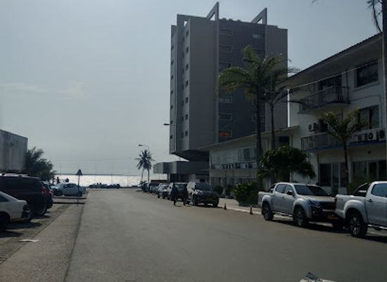 gabon/coastal-plains/shop/ceca-gadis