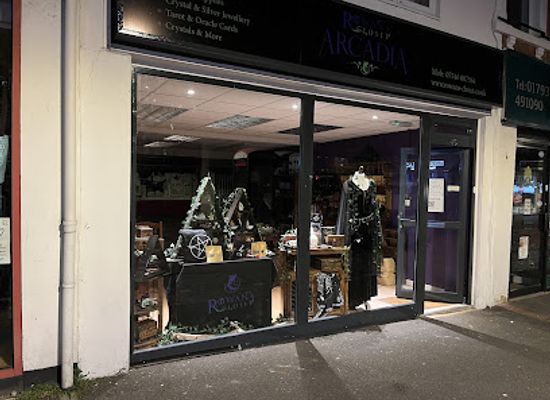 united-kingdom/wiltshire/shop/rowans-closet-arcadia