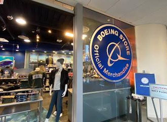 illinois/chicagoland/shop/the-boeing-store