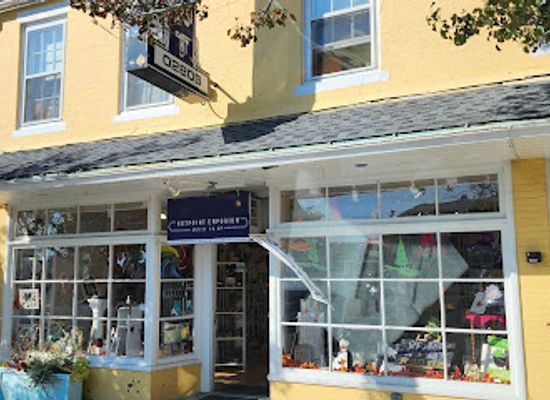 rhode-island/bristol-county/shop/hotpoint-emporium-artist-co-op