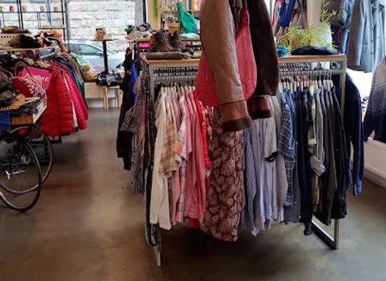 czechia/ostrava/shop/moment-nadacni-second-hand