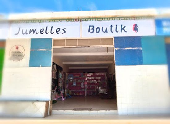 madagascar/ifaty/shop/jumelles-boutik