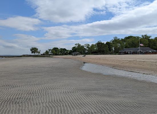 connecticut/fairfield-county/shop/greenwich-point-beach