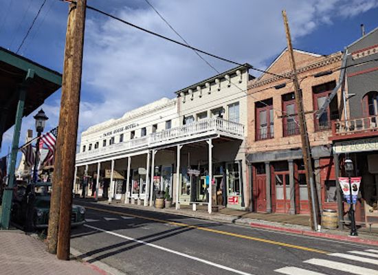 nevada/storey-county/shop/finders-keepers-mini-mall