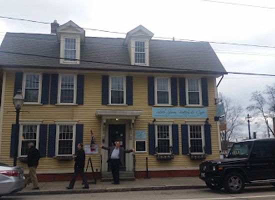 rhode-island/east-greenwich/shop/silver-spoon-bakery
