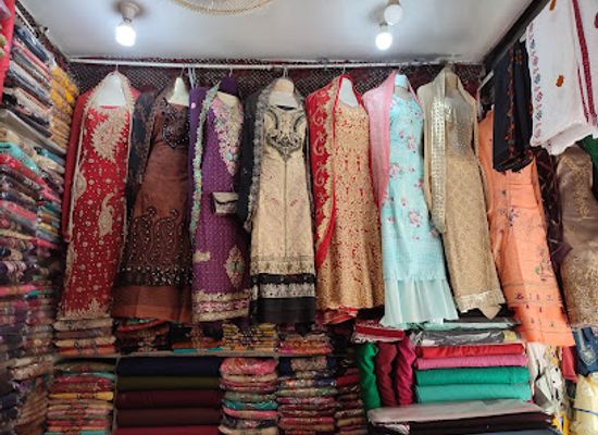 pakistan/gilgit/shop/hammad-cloth-house