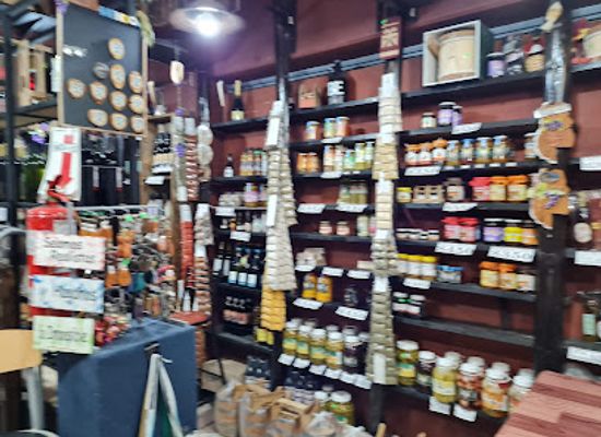 argentina/mendoza-wine-region/shop/regionales-tienda-de-vinos-virgen-de-lourdes