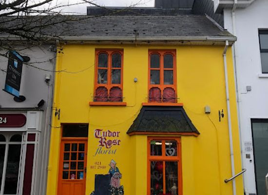 ireland/county-cork/shop/castlewest-shopping-centre