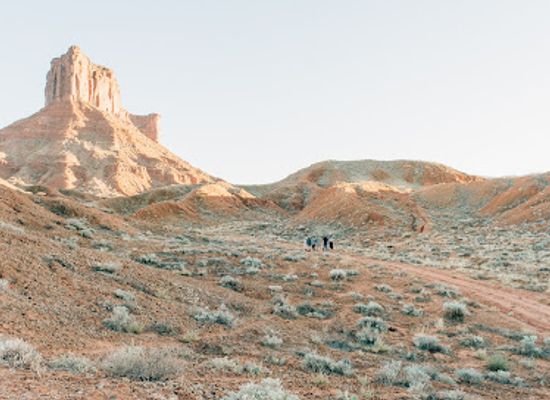 utah/arches-national-park/shop/east-ivy-clothing
