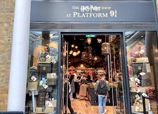 united-kingdom/greater-london/shop/the-harry-potter-shop-at-platform-9