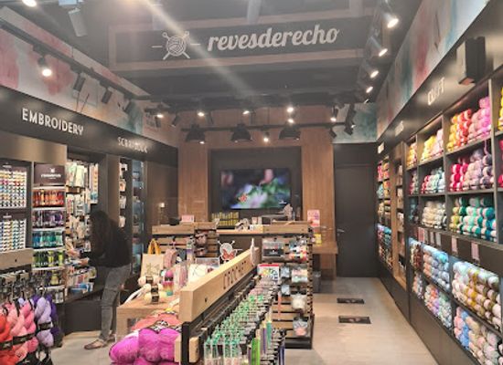 chile/los-lagos-region/shop/mall-paseo-puerto-varas