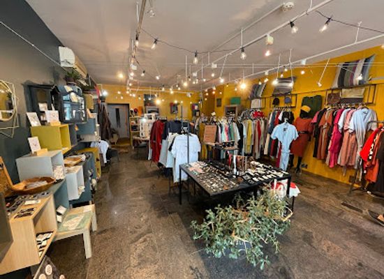 estonia/parnu-beach/shop/kink-ja-viik-disaini-ja-kingipood-parnus