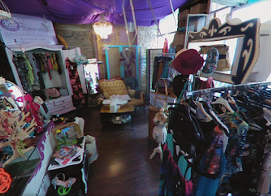 Explore La Tana del Bianconiglio in Trieste for unique gifts, home goods, and local artistry that encapsulate the charm of this beautiful city.