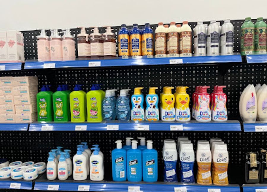 Discover convenience and local flavors at ST MART Mini Supermarket in Côn Đảo, Vietnam's tropical paradise.