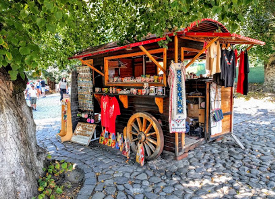 Explore the Boutique de Souvenirs in Sighișoara for unique gifts and local crafts that embody the town's rich heritage.