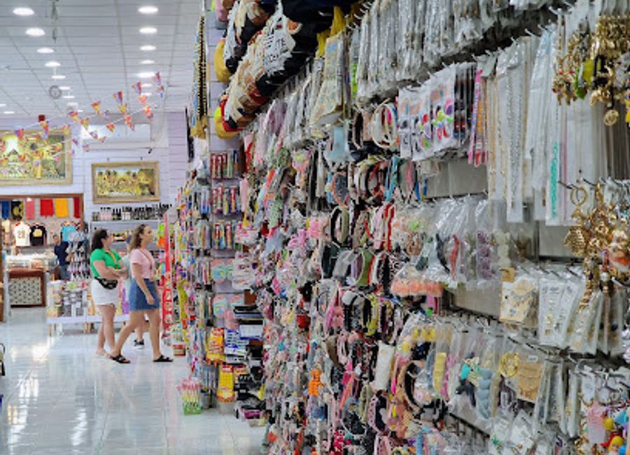 Explore the Center Nile Pharaohs Bazaar in Sharm Al Sheikh for unique gifts and a taste of authentic Egyptian culture.