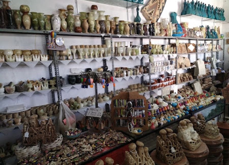 Explore Kapadokya Onyx for exquisite stone carvings and unique gifts that capture the spirit of Cappadocia's rich cultural heritage.