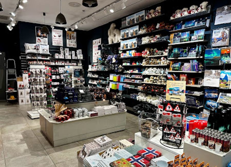 Discover unique crafts and souvenirs at Lofotenshop in Svolvær, showcasing the beauty and culture of the Lofoten Islands.