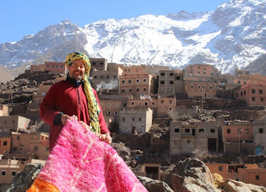 Explore the finest Moroccan rugs at Cooperative Adrar, where tradition meets craftsmanship in the heart of Marrakech.