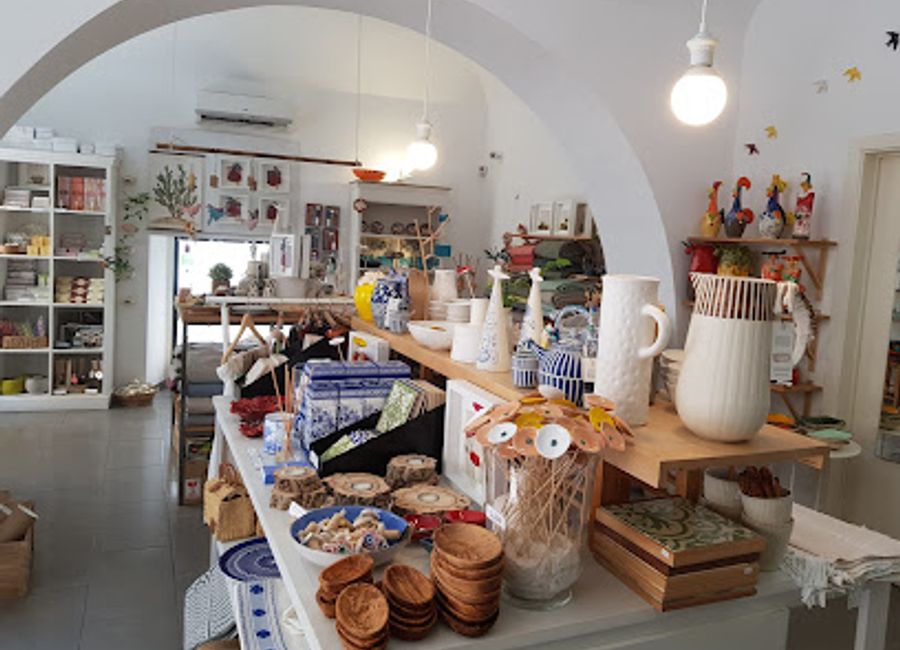 Explore Gente da Minha Terra in Évora for unique handmade gifts that embody the spirit of Portuguese craftsmanship and culture.