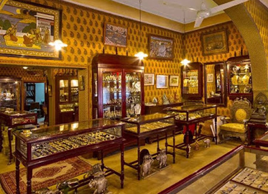 Discover the elegance and artistry of Indian jewelry at The Gem Palace, where tradition meets luxury in the heart of Jaipur.