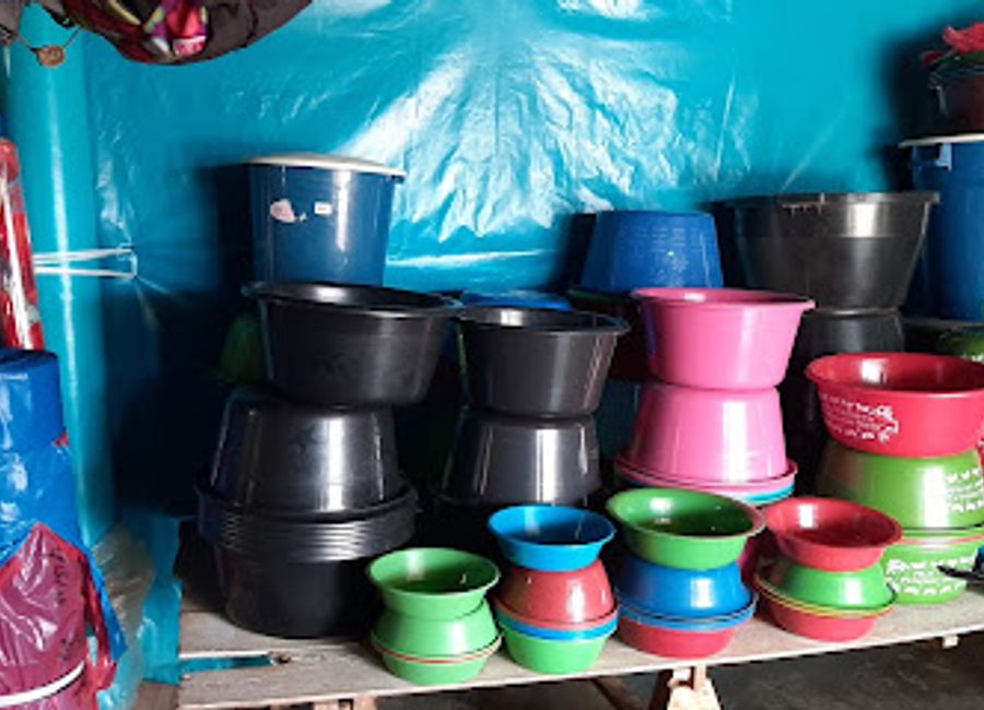 Experience the vibrant local culture and flavors at Mini Bazar Müller, a must-visit shopping mall in Lagunas, Peru.