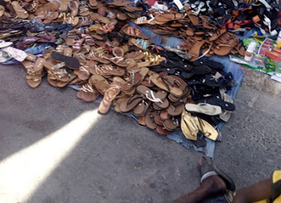Explore Marche Sor in Saint-Louis, a bustling market filled with local flavors, vibrant crafts, and a glimpse into Senegalese culture.