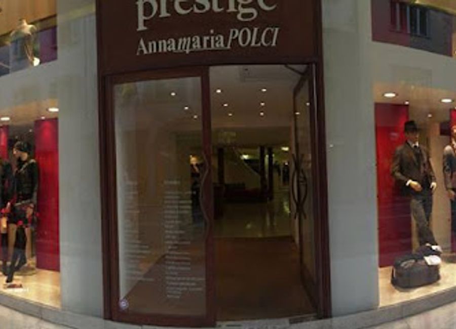 Explore Prestige Boutique in Arezzo for the latest in men's and women's fashion, offering a unique selection of clothing and footwear in a stylish setting.