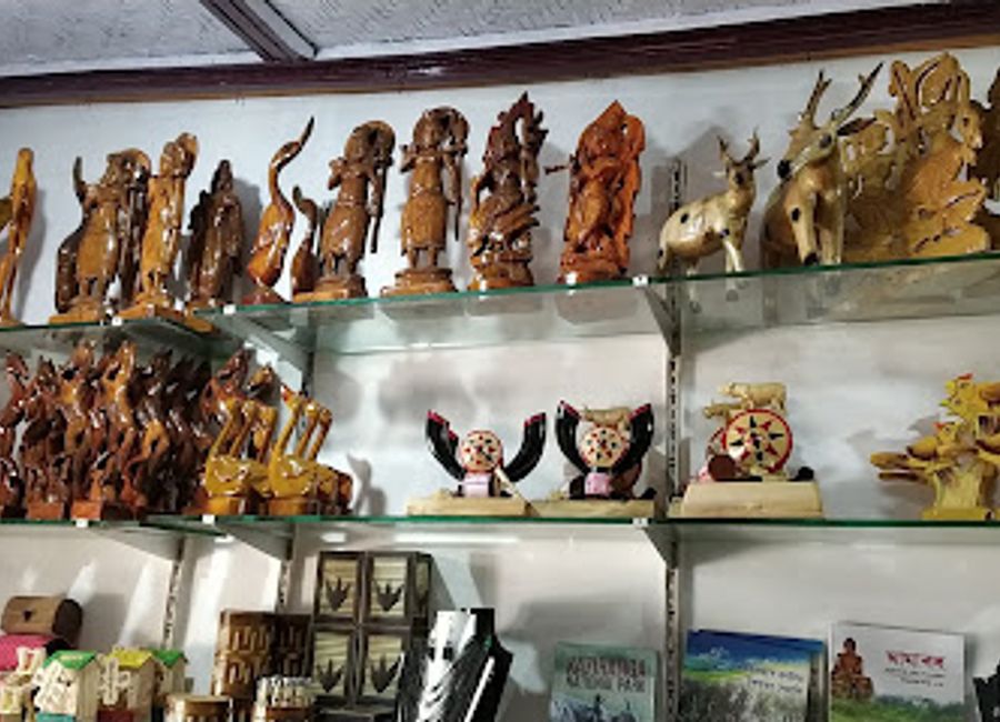Discover authentic Assamese crafts and unique souvenirs at Kohora's charming souvenir shop, perfect for mementos of your journey.