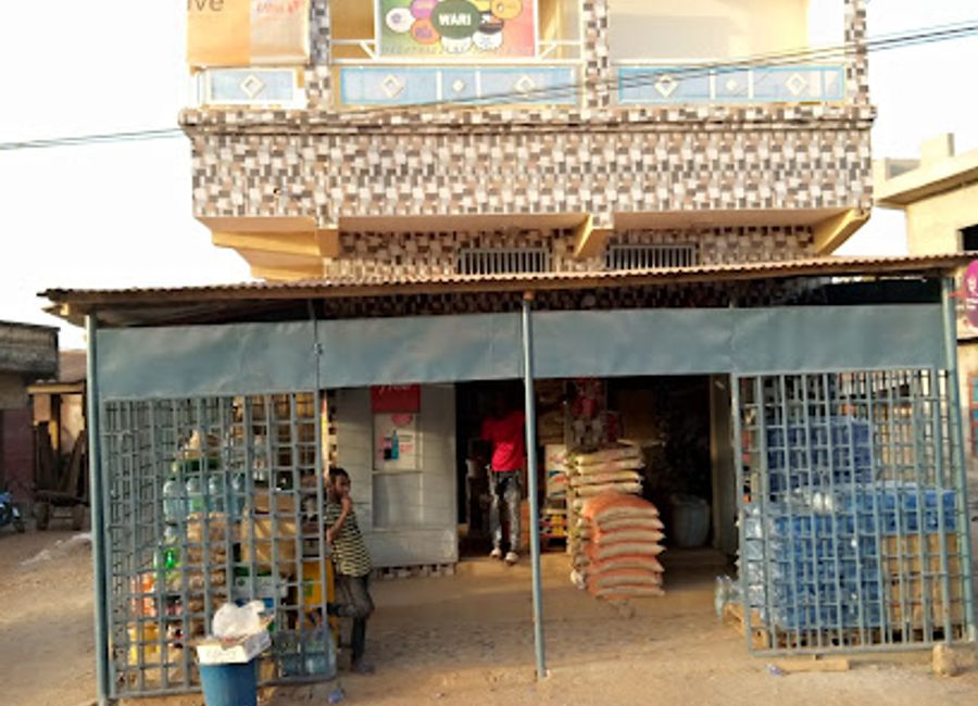 Explore the cultural essence of Senegal at Boutique Alimentation De ALSEYNI DIALLO, a treasure trove of local products and authentic experiences.