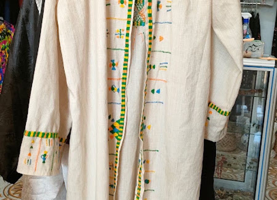 Explore the vibrant craftsmanship of Siwa at Rayan Siwa Shop, where every handcrafted item tells a unique story.