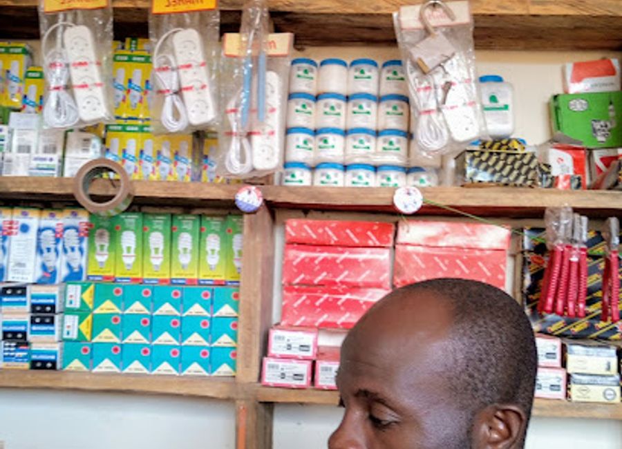 Explore the authentic flavors of Kedougou at Boutique Issa Sakho, a unique grocery store showcasing local products and culinary traditions.