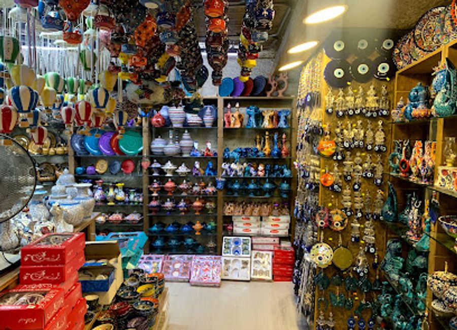Discover unique fashion accessories and local crafts at Göreme Grand Bazaar, a vibrant marketplace in the heart of Cappadocia.