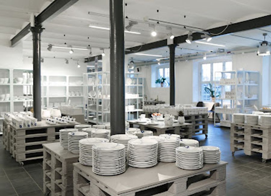 Explore the elegance of Danish porcelain at Royal Copenhagen Outlet, your destination for exquisite craftsmanship and unique designs.