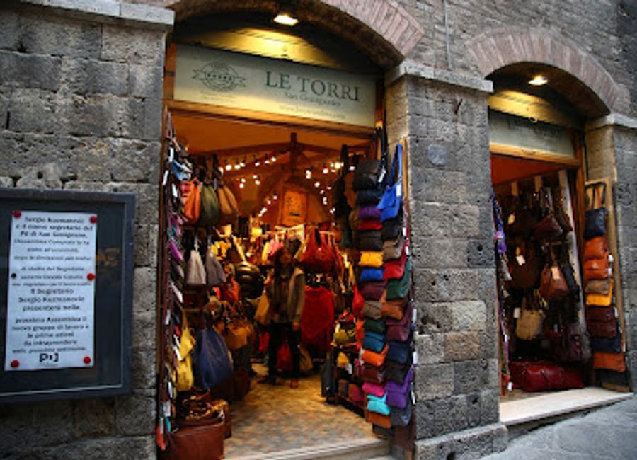 Experience the art of Italian leather craftsmanship at Le Torri s.r.l. in San Gimignano, where quality meets tradition in stunning handmade goods.