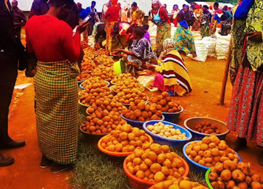 Explore the lively Rubuguri Market, where local culture, crafts, and flavors of Uganda come together in a vibrant and welcoming atmosphere.