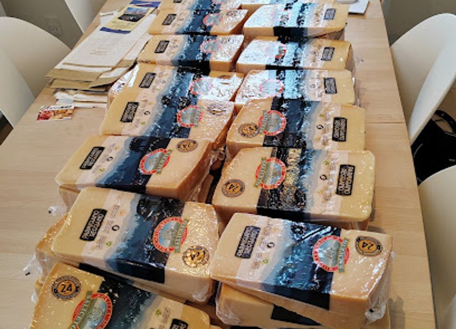 Explore the rich culinary heritage of Parma at ParmaShop, your go-to destination for local cheeses, ham, and exquisite wines.