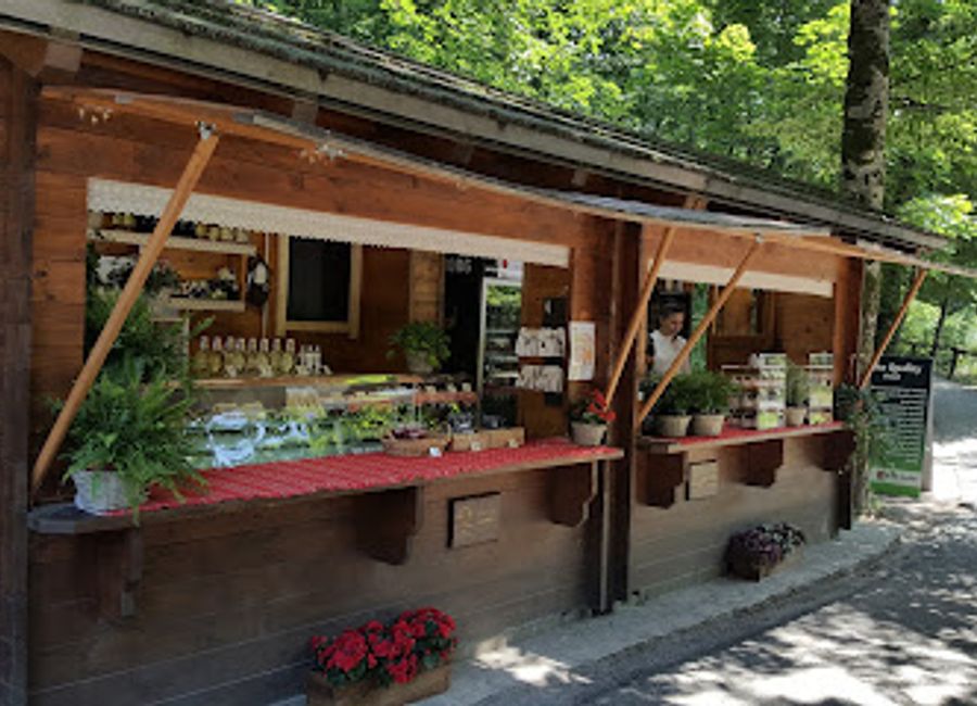 Discover the charm of Lika at the Quality Souvenir Shop, where authentic Croatian craftsmanship and local flavors await every traveler.