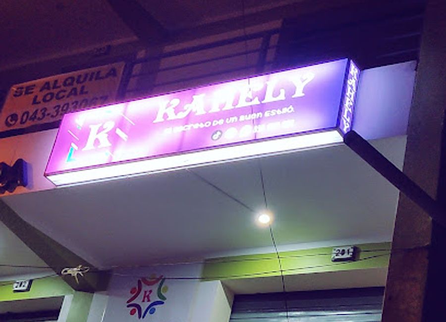 Explore Kahely MD in Yungay - Your gateway to authentic Peruvian crafts and fashion in a charming boutique setting.