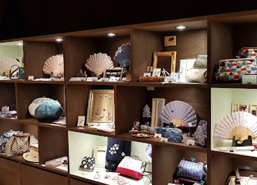 Discover unique Japanese souvenirs and cultural treasures at Souvenir Kyoto, where every item tells a story of tradition and craftsmanship.