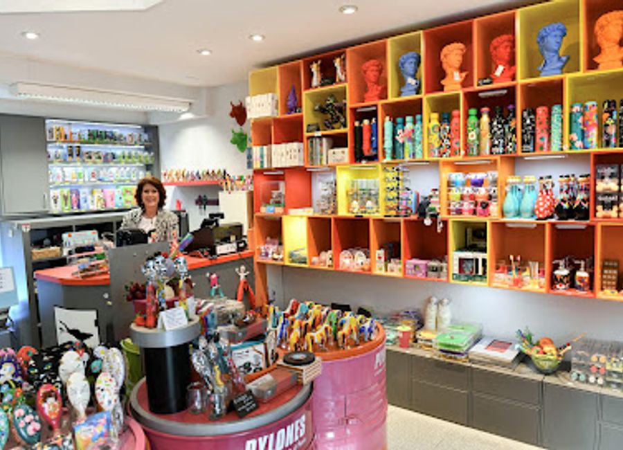 Explore see u in Konstanz for unique souvenirs and gifts that embody the spirit of Lake Constance.