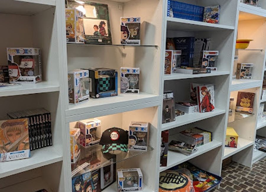 Explore the colorful universe of comics at Star Shop Urbino, where every page turned opens up a new adventure in a charming setting.