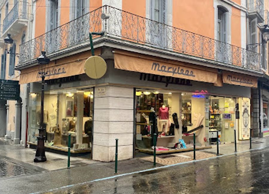 Discover Marylène, Lourdes' premier clothing store offering stylish outfits and unique fashion pieces that embody local charm and contemporary trends.