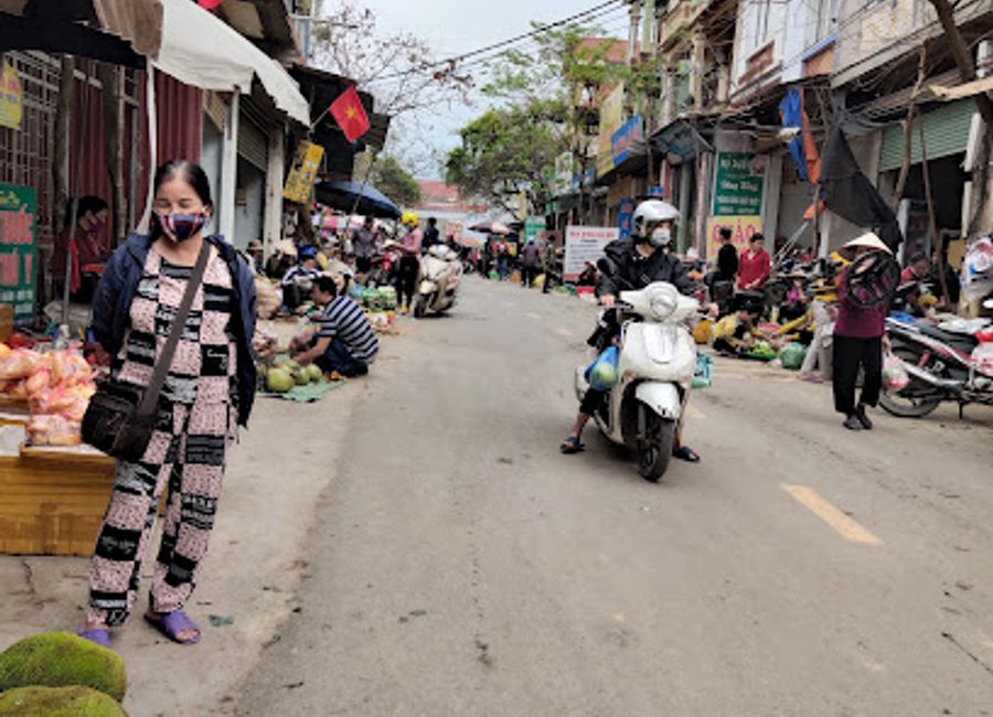 Discover the authentic flavors and vibrant culture at Tam Quan Market, a must-visit destination in the heart of Tam Dao, Vinh Phuc.