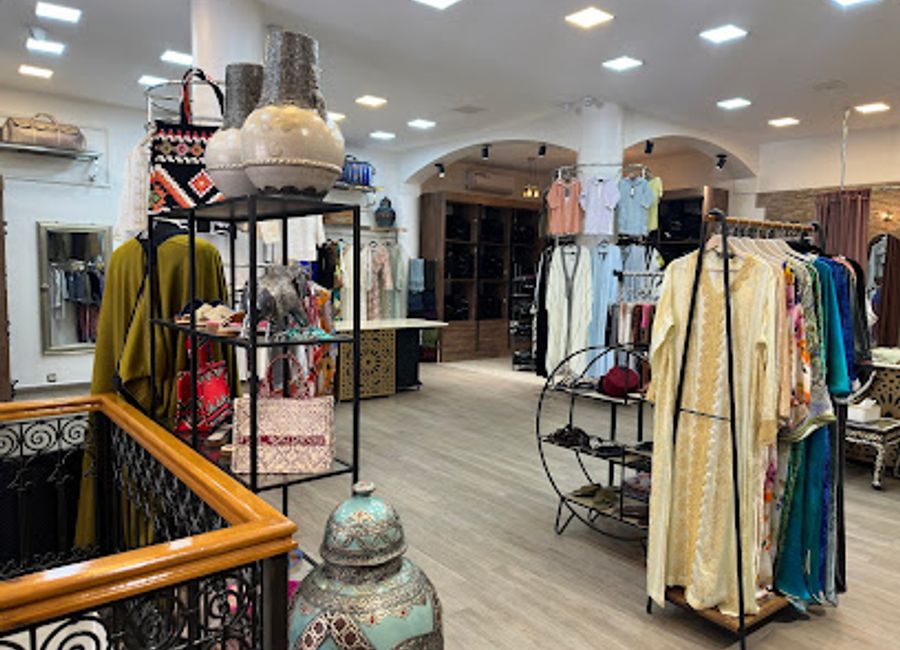 Explore the vibrant world of Moroccan fashion at Karim Bouriad Bazar, home to exquisite caftans and unparalleled craftsmanship in the heart of Marrakech.